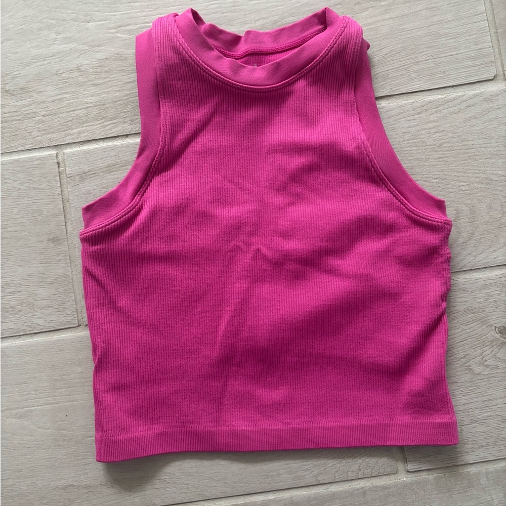 Ribbed Mock Neck Crop Tank in Fuchsia
